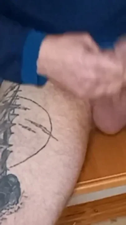 Masturbating my dick in the fitting room 3