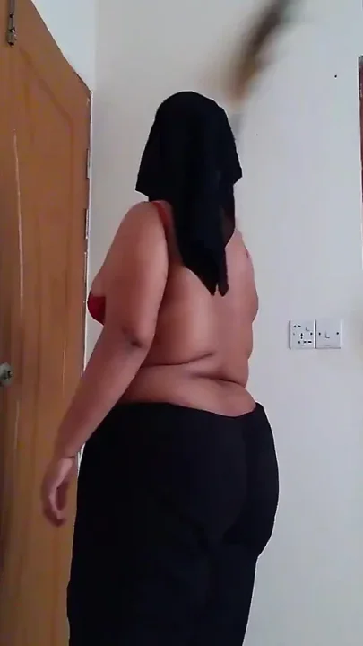 19y Old Sexy BBW Hotel Maid Takes off Her Bra & Nipples Show as She Sweeps the Room
