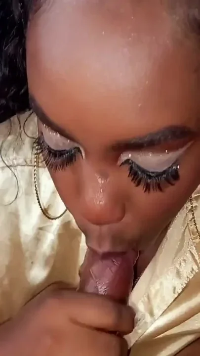 Tiny 18 Yo Stretched Hot BJ