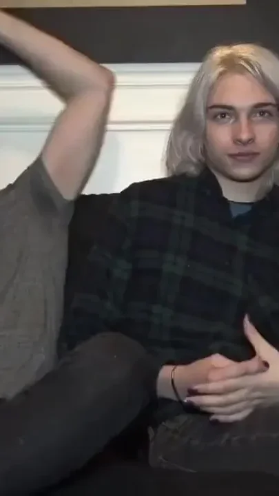 Sexy blodne twink Amis fucked raw by Rex Helix