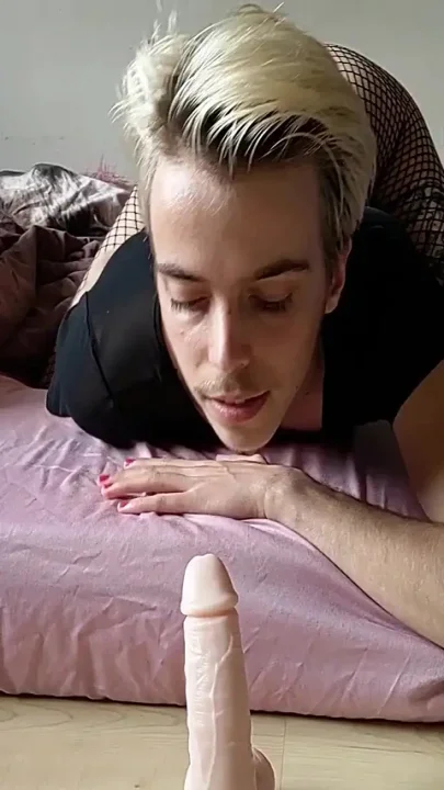 Fem Ftm Dildo Blowjob Footjob and Pussy Fucking