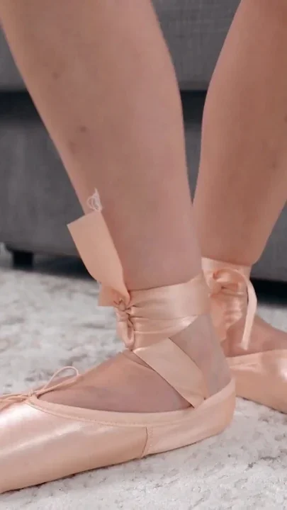 Orgasm in Pointe Shoes
