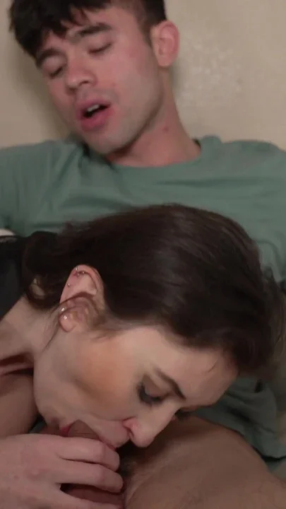 Petite MILF has a crush on her delivery guy Clip 1