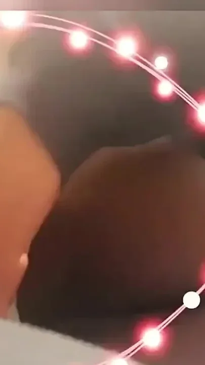 Lavender Lady 2nd Cumshot I'm just rubbing on myself because I'm lonely No