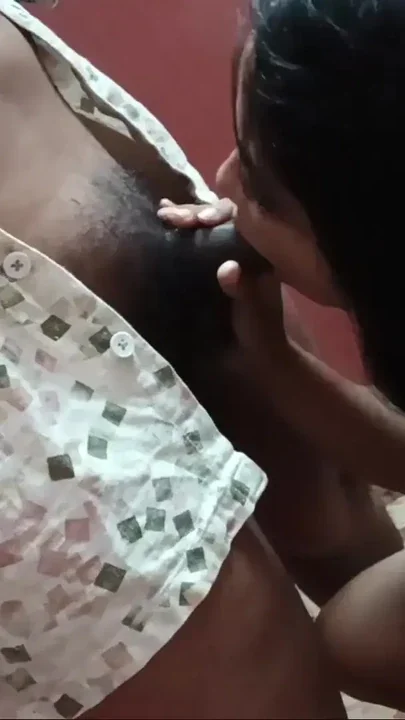 BEAUTIFUL CELEBRITY GIVES BLOWJOB AND GOT CUM INSIDE HER MOUTH Clip 1