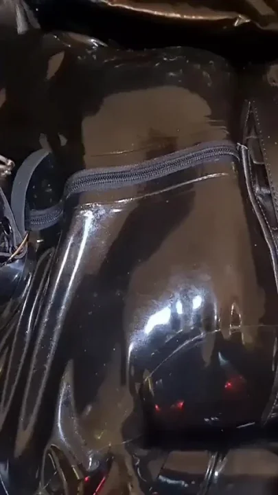 Slave slut-orgasma Celeste bound in black latex and leather pushed to a orgasm