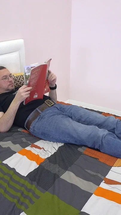 Horny Stepdaughter Chose Fucking Over English Lessons