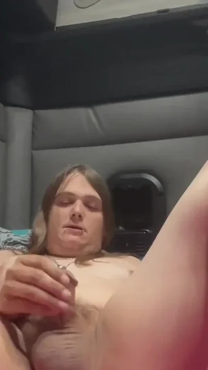 Alone in my truck horny who would like to play with me Clip 1