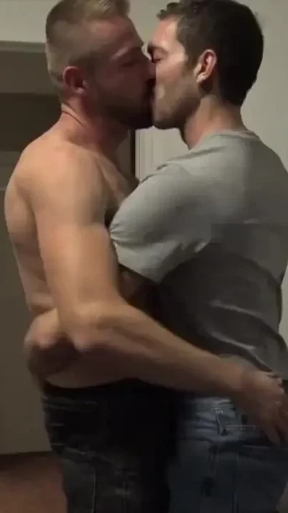 Ricco Fatale fucked bareback by Hurricane rough
