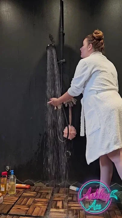 Shower Time With Ashley Ace