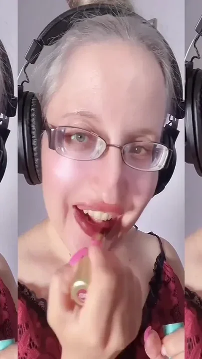 Asmr Blueberry Eating - Asmr Eyeglasses Giantess