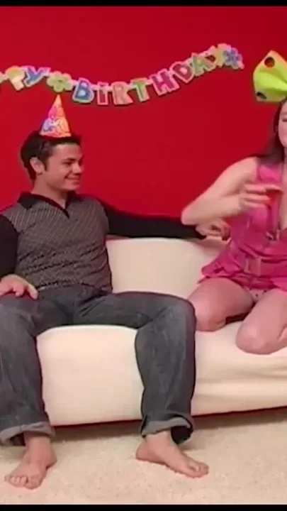 Pretty teen celebrates her birthday with big cock and good fuck