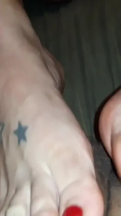 Good Footjob in the Big Dick