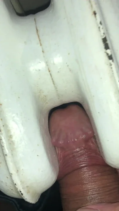 Horny pussies and fuck the radiator semi-stiffly