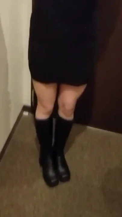 Young Adult Student with a Body She Fs Insecure About First Grown up Lesson