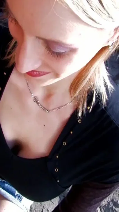 Hot blonde babe with a sexy body fucked in the ass