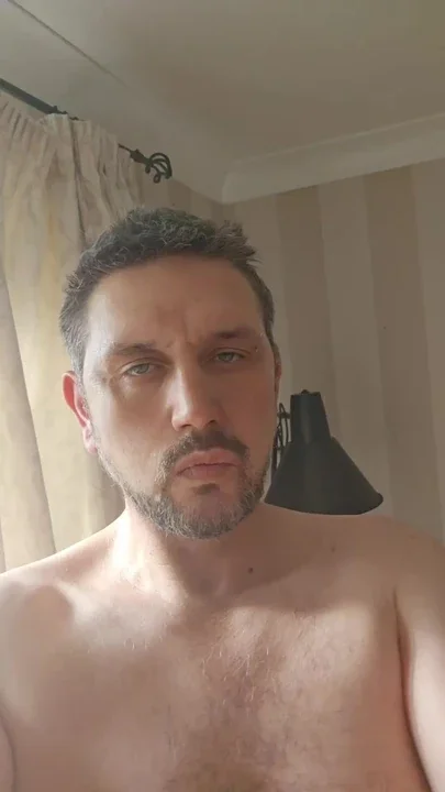 Verbal DILF wants head
