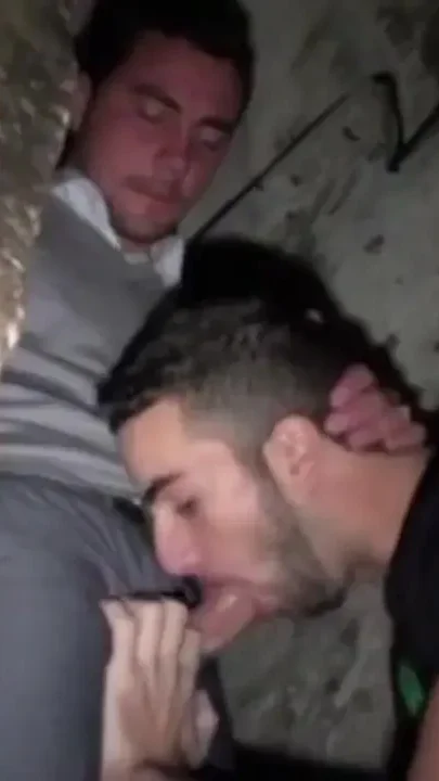 Moran fucked by Jualin a straight worker in uniform