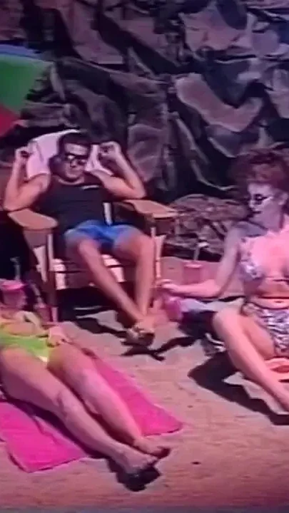 Fucking threesome on the beach