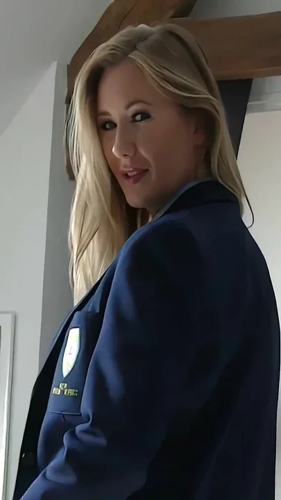 The Bananna Featuring Sammi Tye