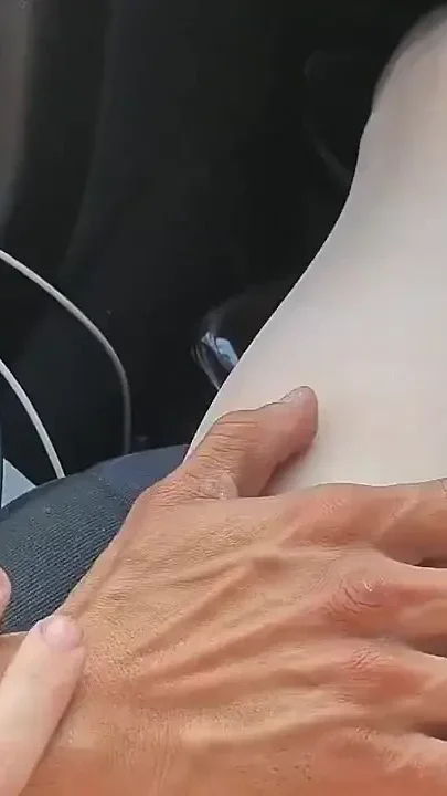 Blowing a Guy in His Car Till He Cums - Prettyboi2000x