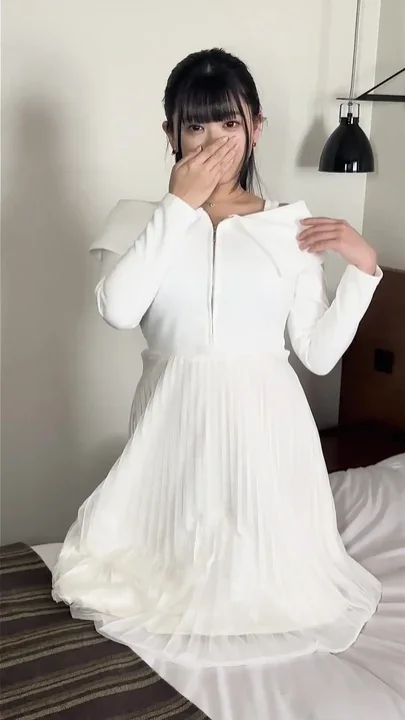 Colossal Breasts ''j Cup'' Gravure Idol Completely Personal Shooting Video
