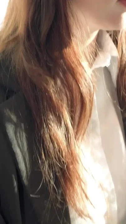 Seduced by Two Beautiful Colleagues on a Business Trip Open the Room Alone and