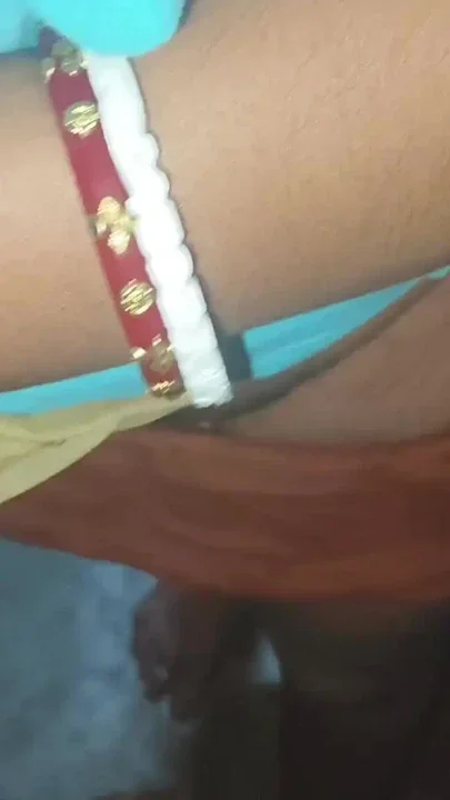 Village ki girls friend ki Desi doggy position me thukai Clip 2