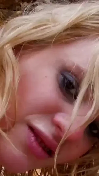 After she masturbates solo on the beach she spreads her legs Clip 1