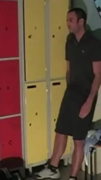 Amazing masturbation in locker room
