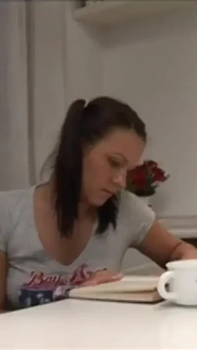 Daddy notices that his stepdaughter is a real hot chick