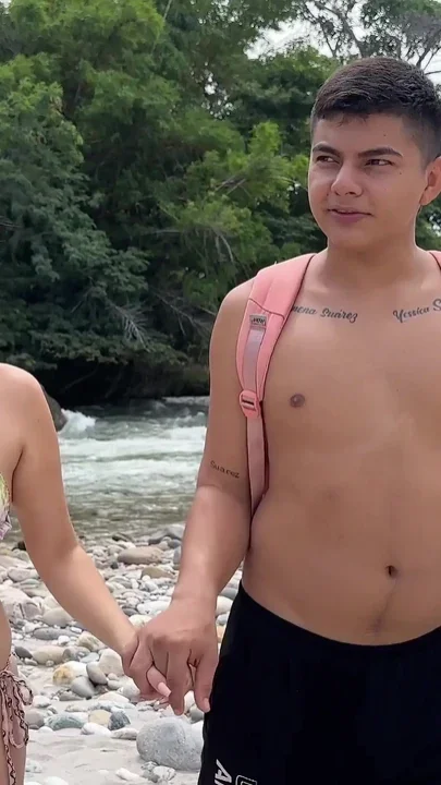 I Have Outdoor Sex with My Boyfriend After We Get Stranded on a Deserted Island