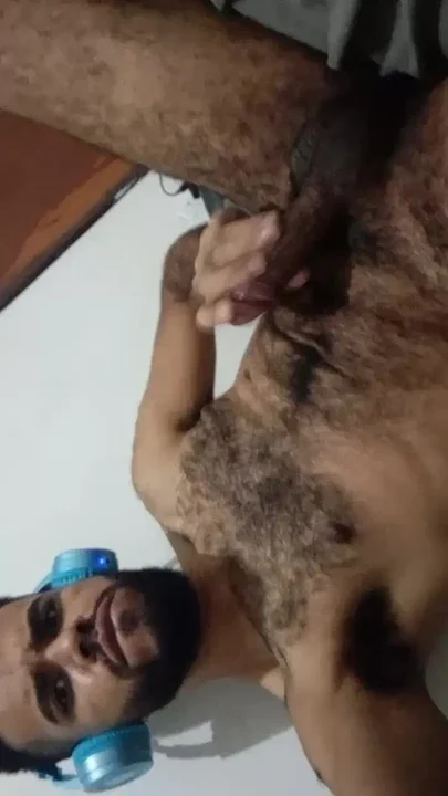Me listening to music and stimulating my dick hehehe