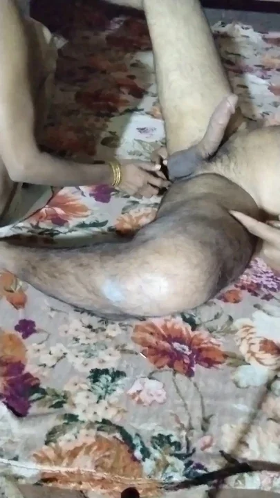 Stepsister Saba Gaashti first time enjoy Clip 3