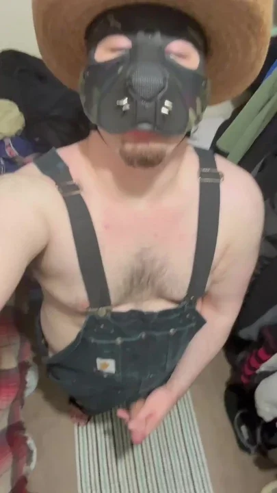 Yeehaw Pups cums on camera