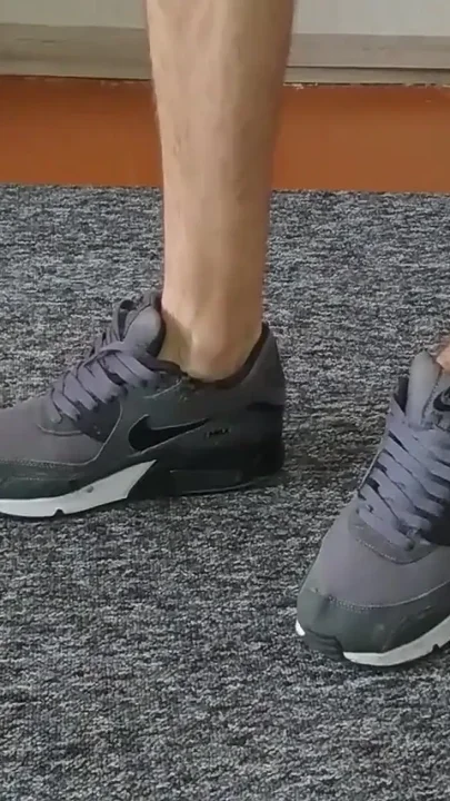 Skater Sneakers Air Max Cum in New Cargo Shorts
