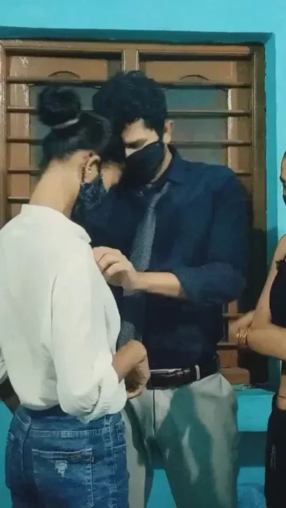 Real School Friends Preeti and Ishu Fuck with Boyfriend BBC XXX video Desi