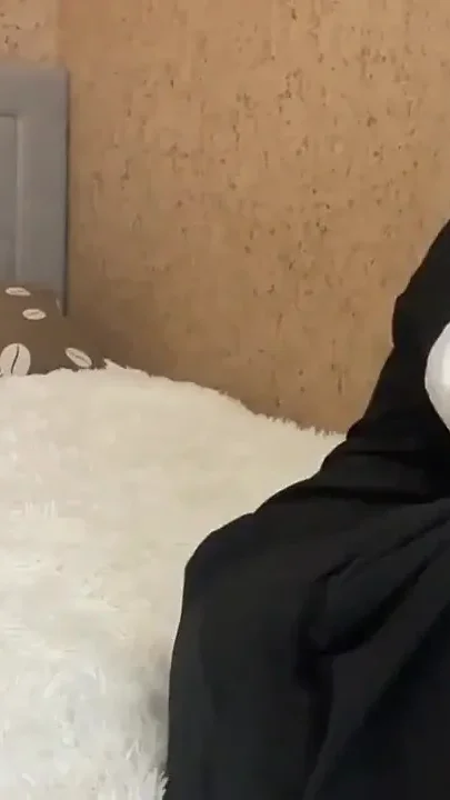 Sexy Arab Wife Talking on the Phone and Masturbating Her Pussy to Huge Orgasm