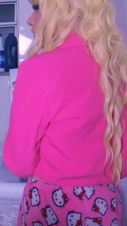 The Guy Comes From Behind and Fucks the Hottie on Top of the Washer