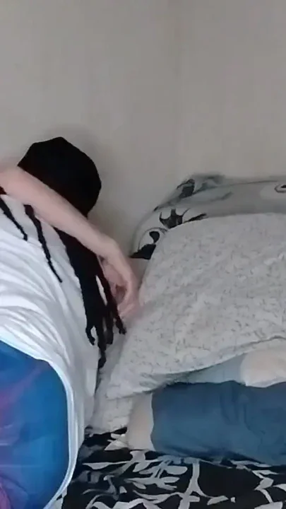 Porn makes me horny Clip 1