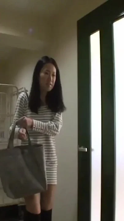 Attractive Japanese milf hungry for sex