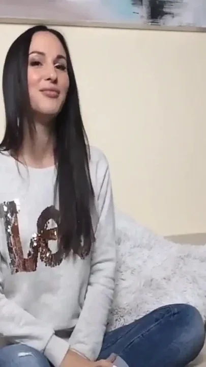 Sexy Interview with Natural Tits Beauty Lilu Moon
