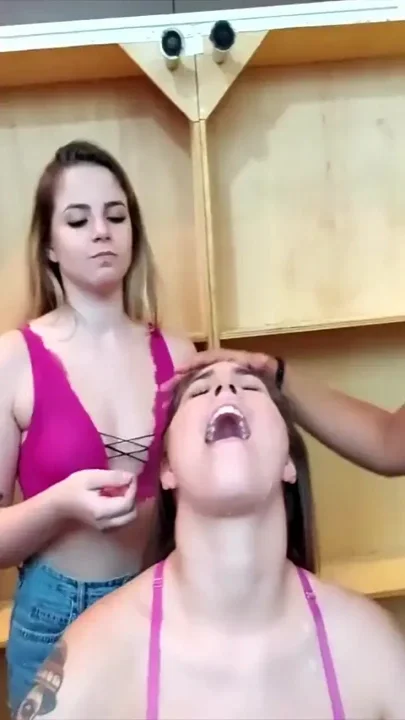 Spit swallow gang bang extreme erotic with4 top girls swalow all spit sexy babes
