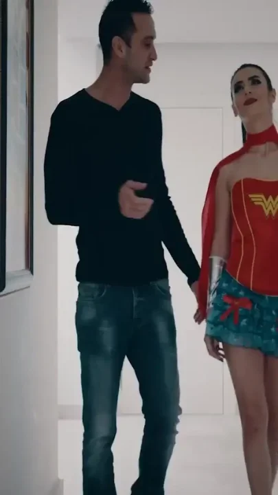 Nelly Kent dressed as the sexy Wonder Woman
