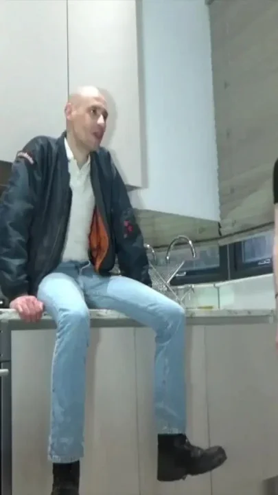 Jess fucked bareback in London by skinn in jockstrap