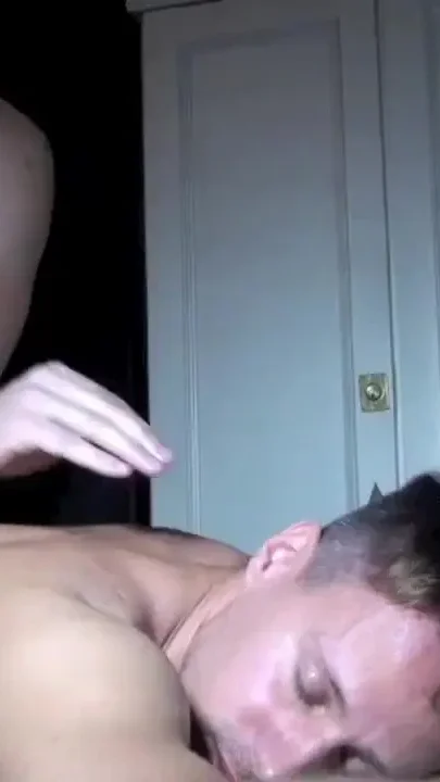 French slut fucked by Enzo Rimenez during a massage