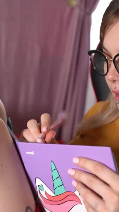 Student dreams of big dick in tight pussy instead of homework Karneli Bandi