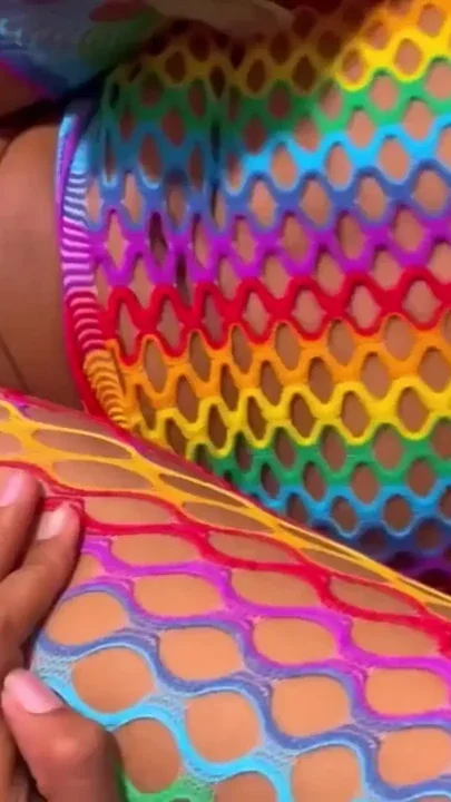 Prepaid Latina agrees to fuck without a condom and I come inside her and I leave