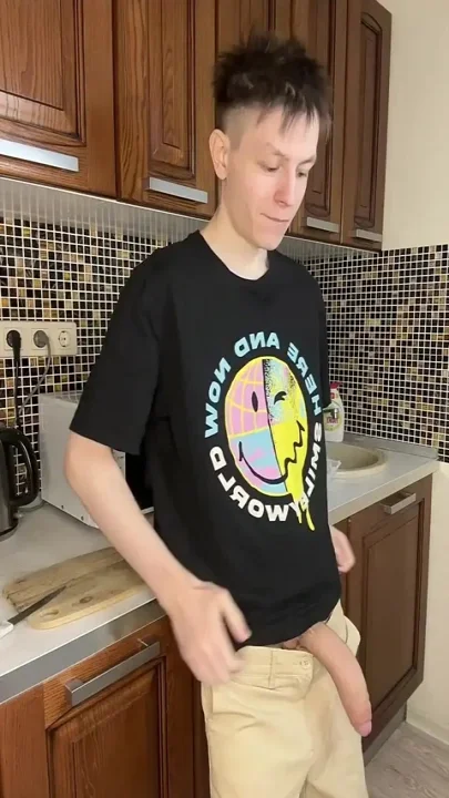Young Twink's Gushing Cum Delight