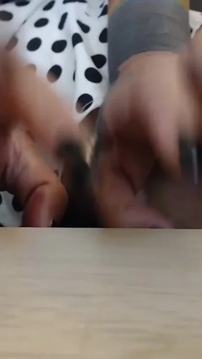 Black N' White Nail Tapping